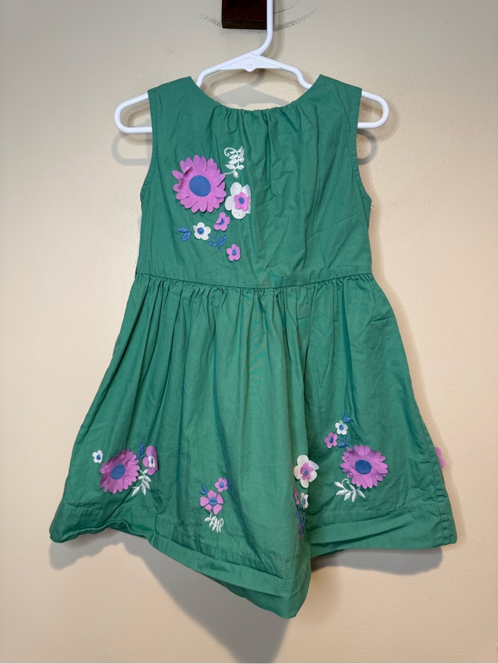 Mini Boden toddler Girls green summer dress Floral Applique size 2-3 Y